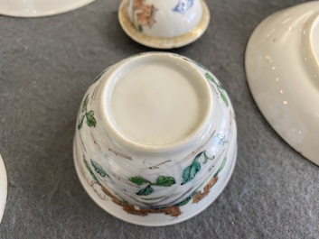 Trois tasses et soucoupes et une bo&icirc;te &agrave; th&eacute; couverte en porcelaine de Chine famille rose, Yongzheng/Qianlong