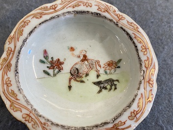 Een paar Chinese famille rose zoutvaten met jongens op buffels, Qianlong