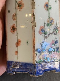 Een paar Chinese hexagonale famille verte theebussen, Kangxi