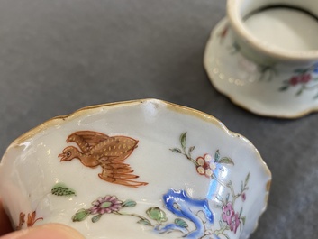 Een paar Chinese famille rose zoutvaten met jongens op buffels, Qianlong