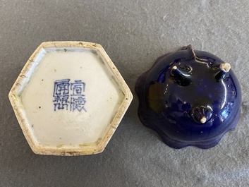 Een Chinese jaune biscuit penselenwasser en een aubergine-geglazuurde waterdruppelaar, Kangxi