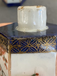 Een paar Chinese hexagonale famille verte theebussen, Kangxi