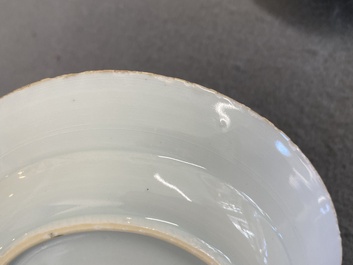 Vier Chinese blauw-witte schotels met vogels bij een pagode, ex-coll. Augustus de Sterke, Kangxi