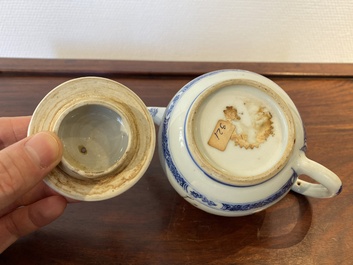 Th&eacute;i&egrave;re couverte en porcelaine de Chine famille verte &agrave; d&eacute;cor d'une grue et d'un cerf, Kangxi