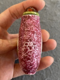 A Chinese famille rose sgraffito-ground snuff bottle, Qianlong mark, 19th C.