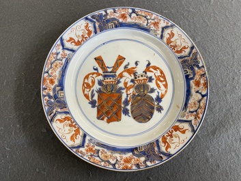 Een Chinees Imari-stijl wapenbord, Kangxi