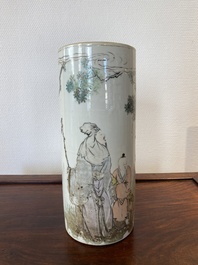 A Chinese qianjiang cai hat stand, signed Liu Hongxiang 劉宏祥, 19/20th C.
