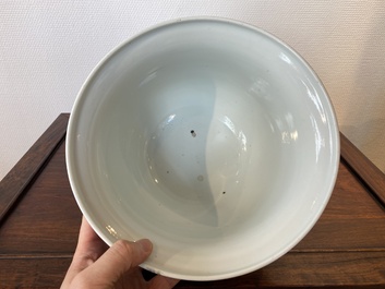 Een Chinese blauw-witte 'Acht paarden van Mu Wang' jardini&egrave;re, Kangxi merk, 19/20e eeuw