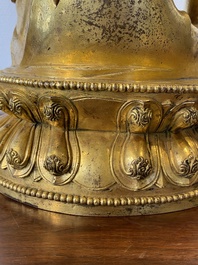 Een Chinese vergulde bronzen Boeddha Shakyamuni, wellicht Ming