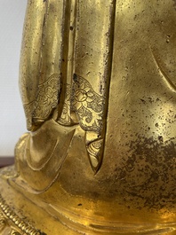 Een Chinese vergulde bronzen Boeddha Shakyamuni, wellicht Ming