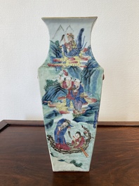 Een vierkante Chinese famille rose 'onsterfelijken' vaas, 19e eeuw