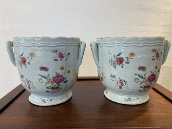 Een paar Chinese famille rose wijnkoelers, Qianlong