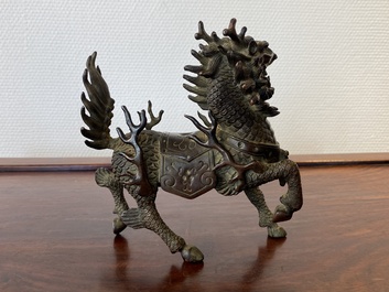 Een Chinese bronzen qilin, wellicht Kangxi