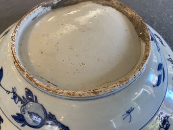 A Chinese blue and white dish with a fine landscape, Jiajing