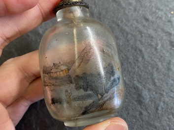 Five Chinese inside-painted glass snuff bottles and one in Canton or Beijing enamel, 19/20th C.