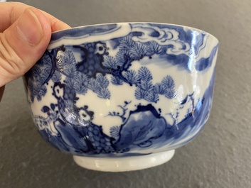 Een Chinese blauw-witte 'Bleu de Hue' kom voor de Vietnamese markt, Nhuroc Tham Tran Tang merk, 19e eeuw