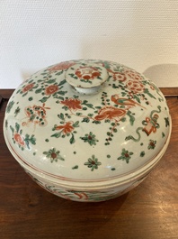 Een Chinese wucai dekselkom met feniksen, Transitie periode