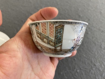 Tasse et soucoupe en porcelaine de Chine famille rose &agrave; d&eacute;cor de joueurs de go, Yongzheng