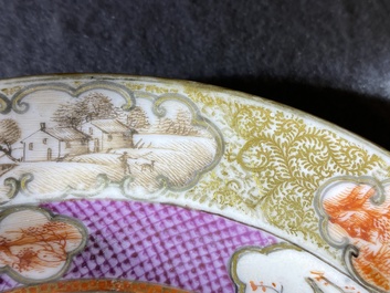 Een Chinees famille rose 'Rockefeller' bord met acrobaten, Jiaqing