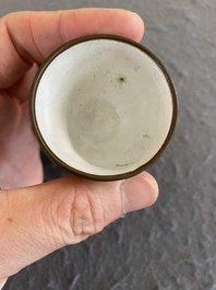 A Chinese Canton enamel egg cup, Qianlong/Jiaqing