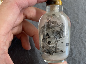 Five Chinese inside-painted glass snuff bottles and one in Canton or Beijing enamel, 19/20th C.