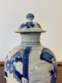 Een Chinese blauw-witte dekselvaas, Yu merk, Kangxi