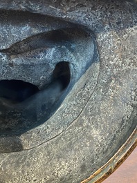 Een Chinese vergulde bronzen Boeddha Shakyamuni, wellicht Ming