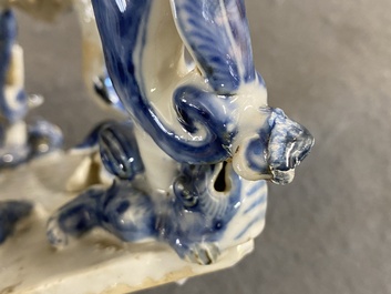 A rare Chinese blue and white 'chanab' altar stand, 19th C.