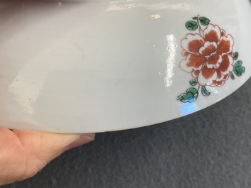 Een paar Chinese famille verte borden, Kangxi