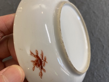 Een Chinees verte-Imari wapenbord voor de Nederlandse markt met de wapens van Scholten en Hogenberg, Yongzheng