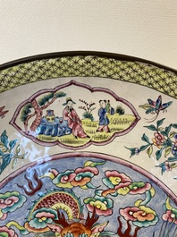 Een Chinese 'draken' schotel in Canton email, Kangxi merk, Qianlong