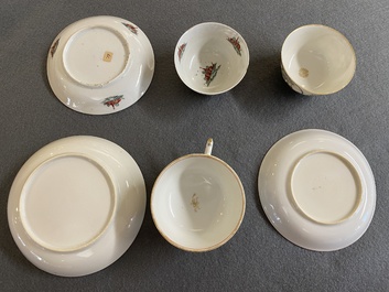 Drie Chinese exportporseleinen koppen en schotels, Qianlong