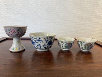 Un bol sur piedouche en porcelaine de Chine famille rose, un bol en bleu et blanc et une paire en doucai, Yongzheng et post&eacute;rieur