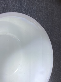 Drie Chinese monochrome roze kommen, Qianlong merk, 19/20e eeuw