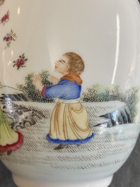 Een paar Chinese famille rose vazen, Qianlong merk, 20e eeuw