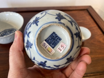 Drie Chinese blauw-witte kommen, Ming