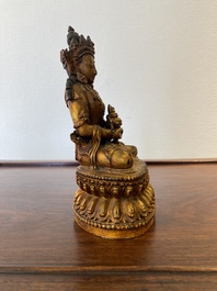 Statuette de Bouddha Amitayus en bronze laqu&eacute; et dor&eacute;, Chine, marque et &eacute;poque de Yongle 大明永樂年施
