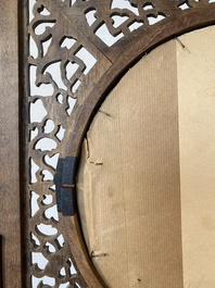 A Chinese wooden table screen with a qianjiang cai plaque, signed Wang Yeting 汪野亭, dated 1924