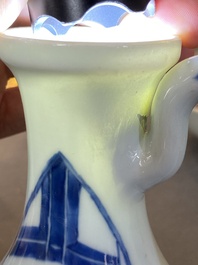 Een Chinese blauw-witte 'Xi Xiang Ji' dekselkan, Xuande merk, Kangxi