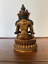 Statuette de Bouddha Amitayus en bronze laqu&eacute; et dor&eacute;, Chine, marque et &eacute;poque de Yongle 大明永樂年施