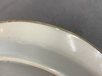 Twee Chinese blauw-witte 'Bleu de Hue' borden voor de Vietnamese markt, Ngoan Ngoc merk en zegelmerk, 19e eeuw