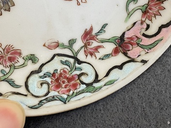 Zeven Chinese famille rose koppen en schotels, Yongzheng/Qianlong