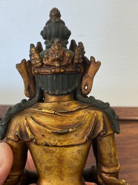 Statuette de Bouddha Amitayus en bronze laqu&eacute; et dor&eacute;, Chine, marque et &eacute;poque de Yongle 大明永樂年施