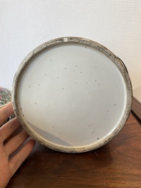 Twee Chinese qianjiang cai dekselkommen, Tongzhi merk, 19e eeuw