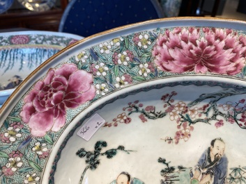 Twee Chinese famille rose scheerkommen, Yongzheng