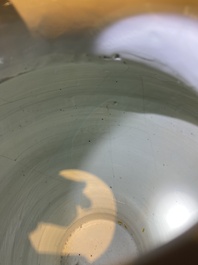 Een paar Chinese blauw-witte dekselvazen met figuratief decor, Ming
