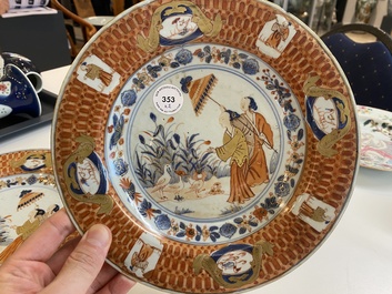 Een paar Chinese Imari-stijl borden met 'Parasoldames' naar Cornelis Pronk, Qianlong