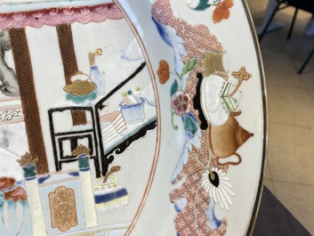 A Chinese famille rose 'antiquities' dish, Yongzheng/Qianlong