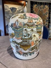 Een Chinese qianjiang cai dekselpot met decor van antiquiteiten, gesigneerd Xu Pinheng 許品衡, gedateerd 1903