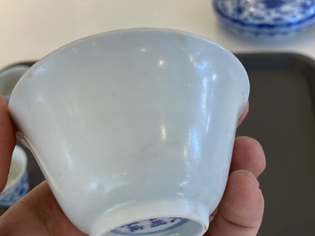 Zes stukken Chinees blauw-wit scheepswrakporselein, Transitie periode en later